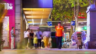 武汉城市夜景时间照亮购物街拥挤的全景4k时间流逝中国视频素材模板下载