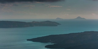 日落黄昏圣托里尼岛海岸线湾顶部全景4k时间流逝希腊