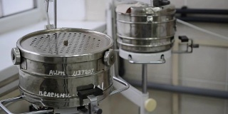 金属容器用于消毒工具，仪器