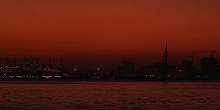 蛇口-赤湾货运港口夜间，中国深圳