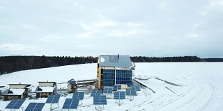 空中太阳能农场冬季低空飞行。