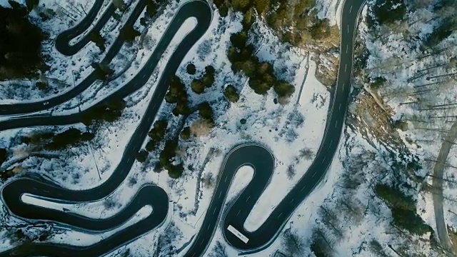 瑞士马洛加山口的鸟瞰图