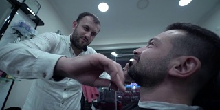 土耳其的理发师- 4K分辨率