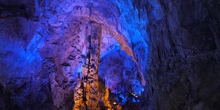 武龙喀斯特芙蓉洞被联合国教科文组织列为世界遗产