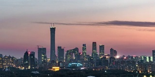 T/L ZI鸟瞰图北京天际线，从白天到夜晚