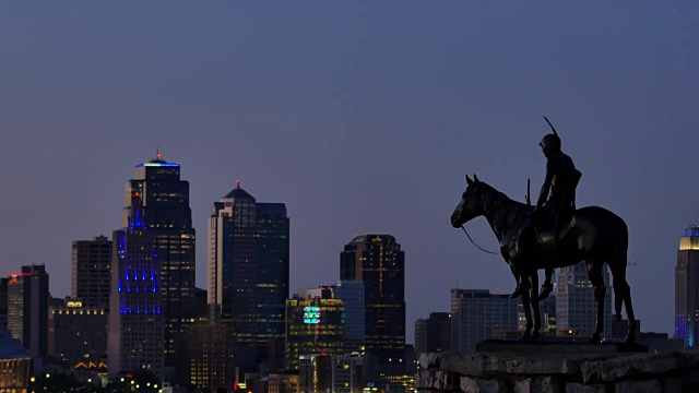 Kansas_City_Scout_Look_Out_Night_Timelapse_4K