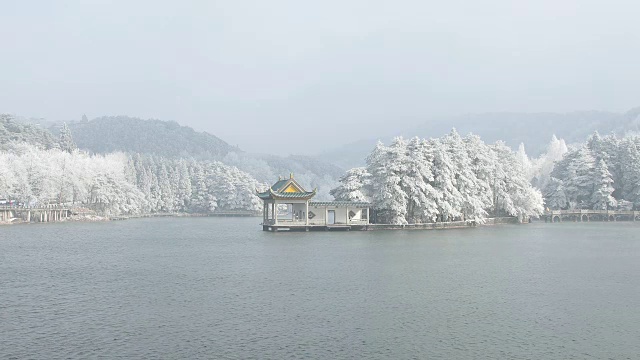 中国著名景点，庐山雪景