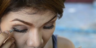库:亚洲女性的眼妆