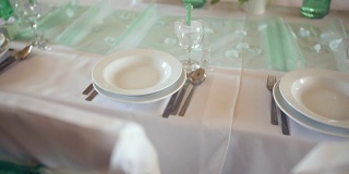 为婚宴装饰的桌子