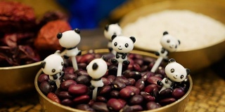 食物是红豆躺在碟子里的节日韩国
