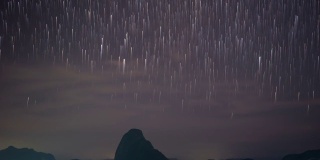 泰国，攀雅，萨美能社，夜空中的星迹。时间流逝的视频
