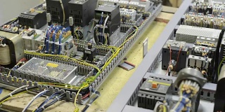 电气设备、控制系统是现代数控机床的一种