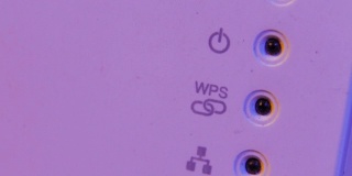 特写WiFi中继器信号连接状态led灯