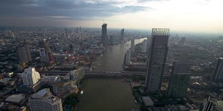 泰国首都曼谷的他信大桥