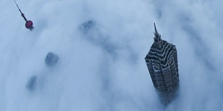 4K:中国平流层云上的上海天际线