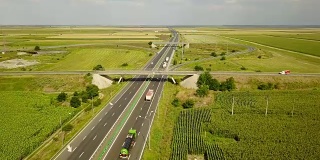 罗马尼亚A2公路交通鸟瞰图