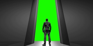 一个人站在通往未来的大门前，绿屏，阿尔法