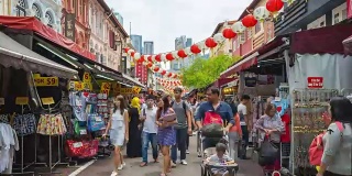 游客正在新加坡城的华埠市场街旅游，新加坡时光流逝