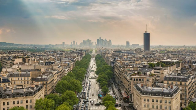 巴黎城市天际线在法国巴黎的拉德芳斯和香榭丽舍大道