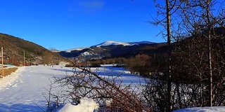 在法国比利牛斯山脉拍摄雪景