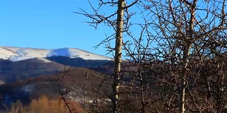 在法国旅行时拍摄的比利牛斯雪山