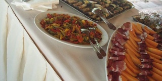 意大利婚礼食物，不同的切片和前菜