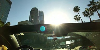 洛杉矶市中心的现代商业摩天大楼