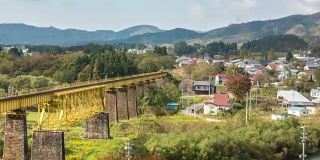 延时:黄桥秋叶景观，大和北达科他州，日本福岛