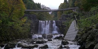 摇摄:竹鹤桥和瀑布，土河温泉，日本福岛