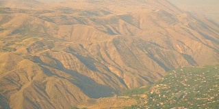 亚美尼亚山脉全景，盖加姆山脉，热气球旅行，生态旅游