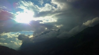 尼泊尔喜马拉雅山上的日出视频素材模板下载