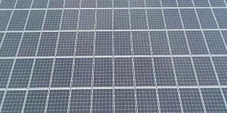 屋顶上的太阳能电池板光伏太阳能电池