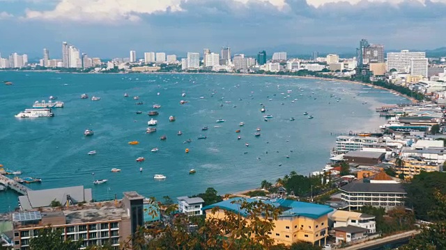 泰国芭堤雅海滩和暹罗湾的全景。泰国,芭堤雅,亚洲