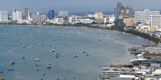 泰国芭堤雅海滩和暹罗湾的全景。泰国,芭堤雅,亚洲