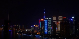 夜晚照亮了上海市区的天台全景4k中国
