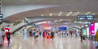 广州市火车站大厅步行全景4k时间流逝中国