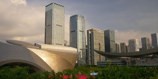 阳光明媚的日落深圳市区慢镜头全景4k中国