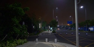 夜间照明深圳著名邮轮码头前公园步行4k中国全景