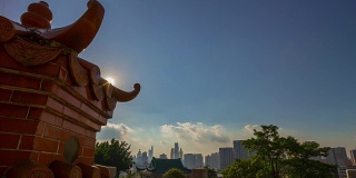 阳光明媚的一天深圳城市寺庙城市景观景观全景4k时间流逝中国