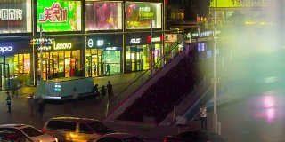 夜光照亮深圳城市交通购物街反射全景4k时间流逝中国