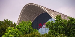 天光武汉市主要火车站现代屋顶前视图4k时间流逝中国