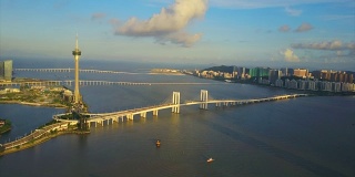 日落时分，珠海澳门著名塔桥全景4k中国