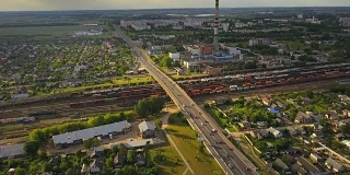 俄罗斯晚上时间巴拉诺维奇城市景观铁路交通街道空中全景4k白俄罗斯