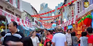 2018年中国新年在新加坡华埠，游客享受旅游