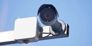 安防摄像头和城市视频监控，防盗防贼，抵御户外的蓝天
