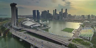 日落天空新加坡城市著名的飞行骑滨海湾市中心全景4k时间推移