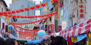 2018年中国新年在新加坡华埠，游客享受旅游