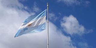 阿根廷布宜诺斯艾利斯市中心的阿根廷国旗