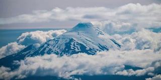 火山附近形成的云