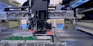 机器人学手臂工作PCB生产。4 k。